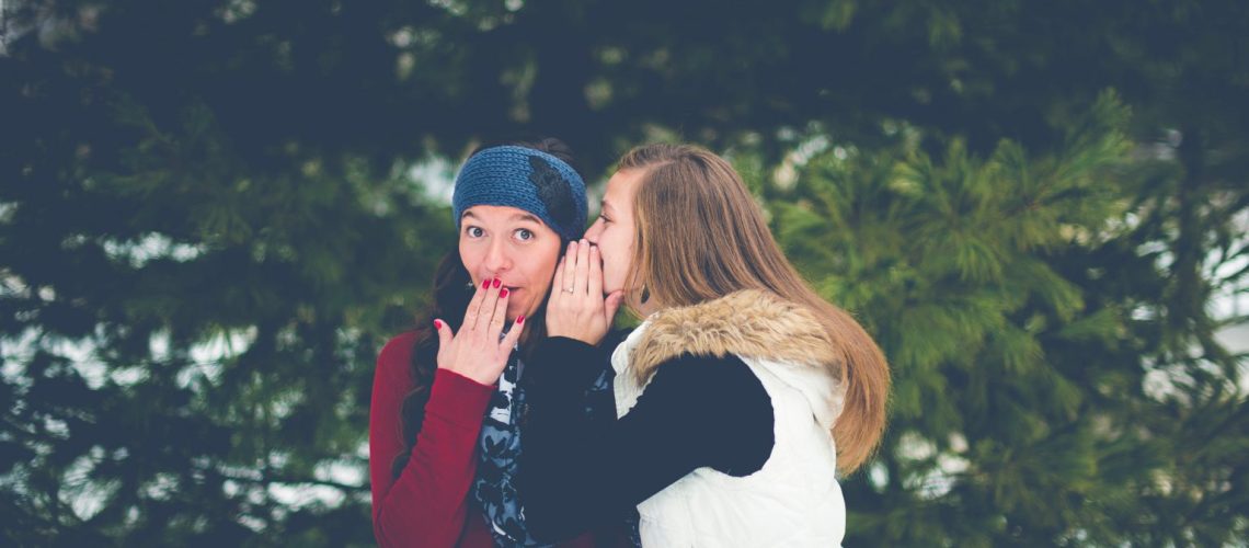 Cuando se trata de vender una casa y ponerle precio, muchas veces escucharemos opiniones, consejos e ideas que pueden parecernos correctas pero te pueden hacer perder tiempo y dinero.